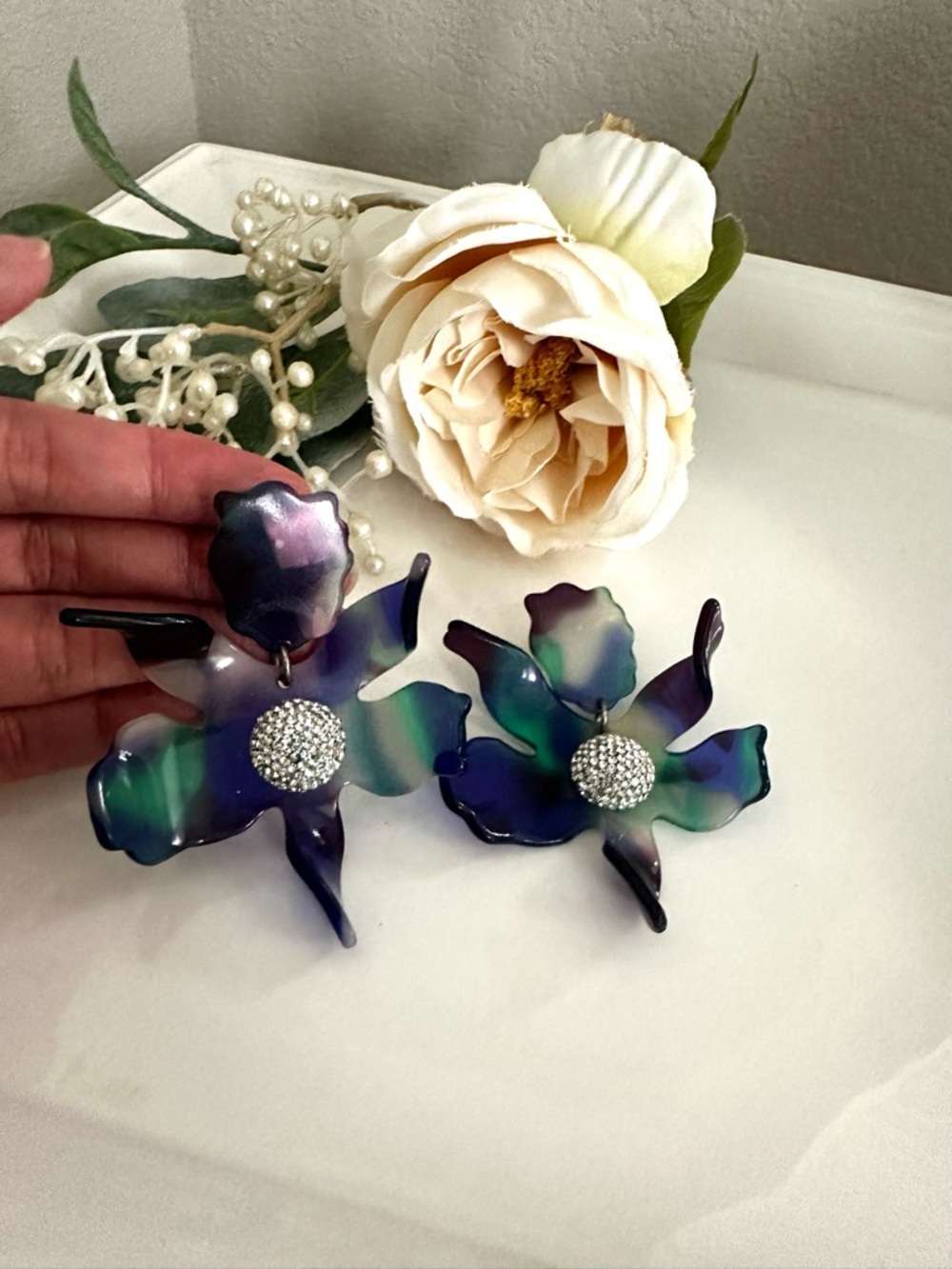 Lele Sadoughi Crystal Lily Earrings - Picture 3 of 14